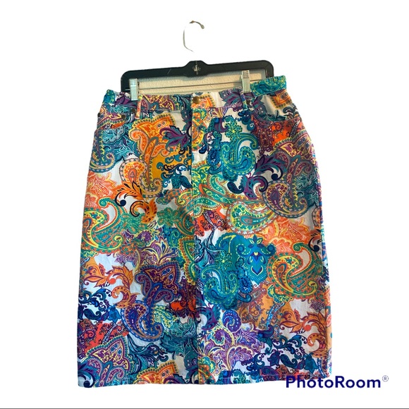 Levi's Dresses & Skirts - Levi’s Bend Over Summer Paisley Jean Skirt, Size 14. Front & back pockets!